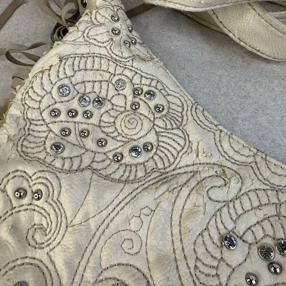 Vintage Womens Western Boho Fringe Ivory Colored‎ Purse Bejeweled Zipper